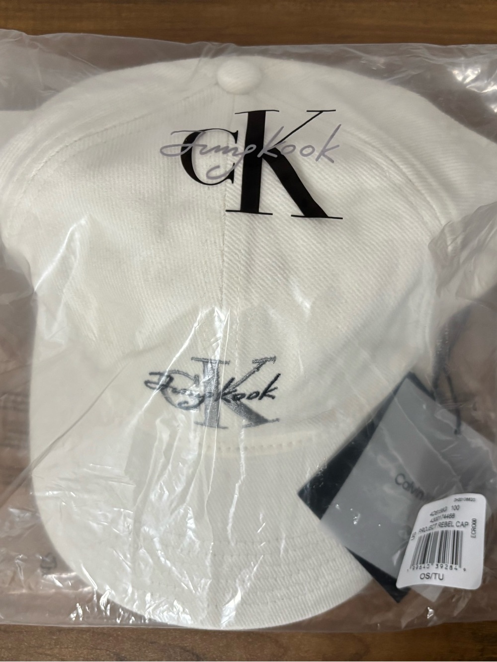Calvin Klein x Jungkook Hat Project Rebel NWT

JUNGKOOK X CALVIN KLEIN HAT